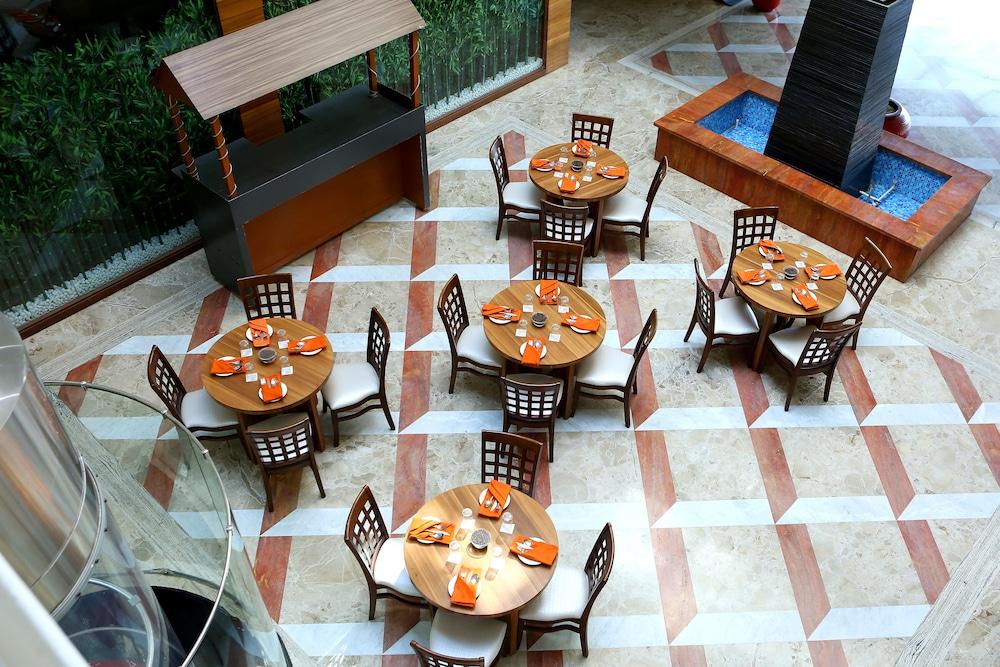 The Fern Residency Mundra Hotel Exterior foto