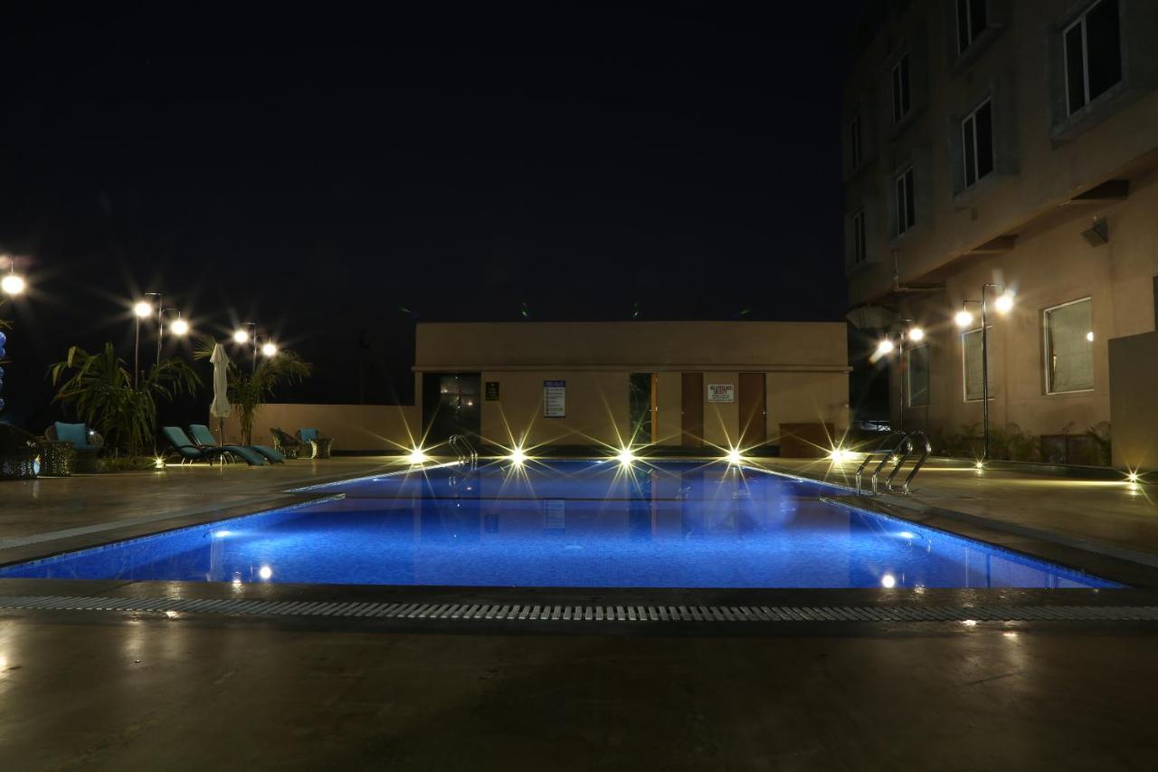 The Fern Residency Mundra Hotel Exterior foto
